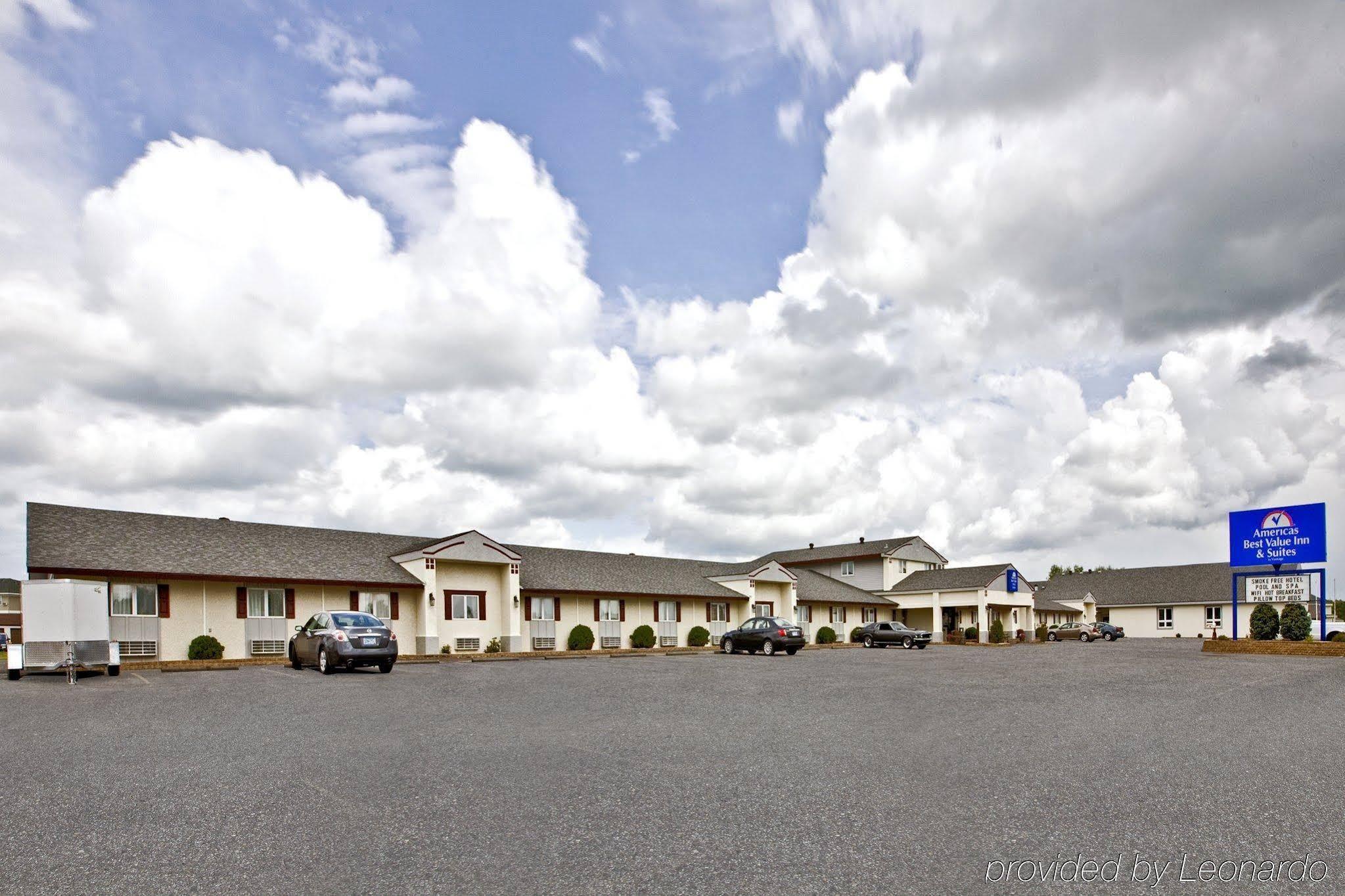 Americas Best Value Inn & Suites Thief River Falls Kültér fotó