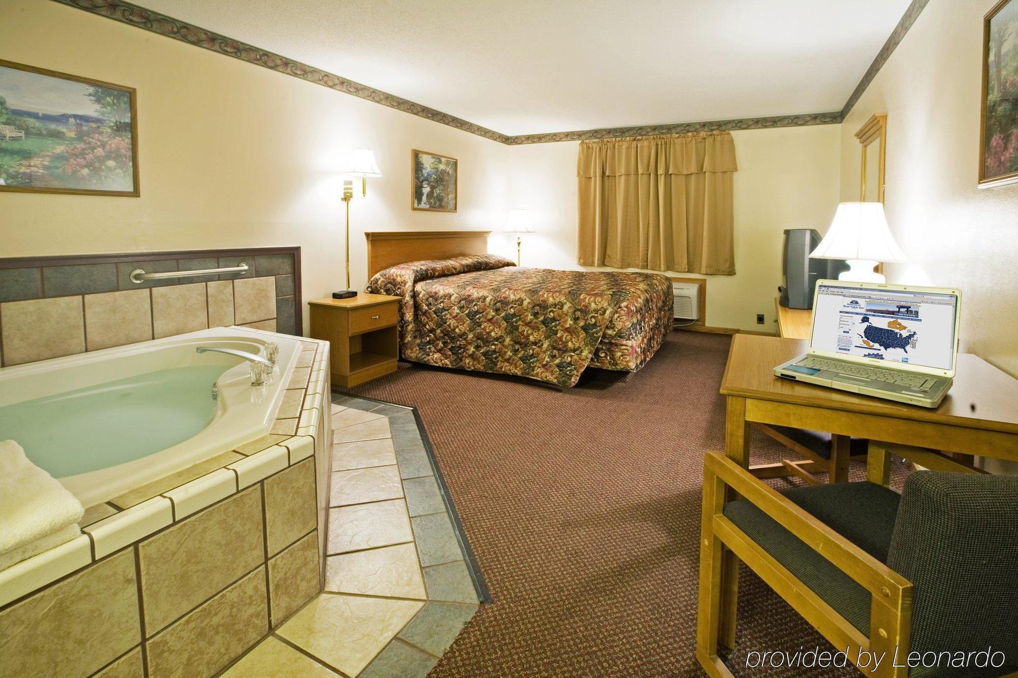 Americas Best Value Inn & Suites Thief River Falls Szoba fotó