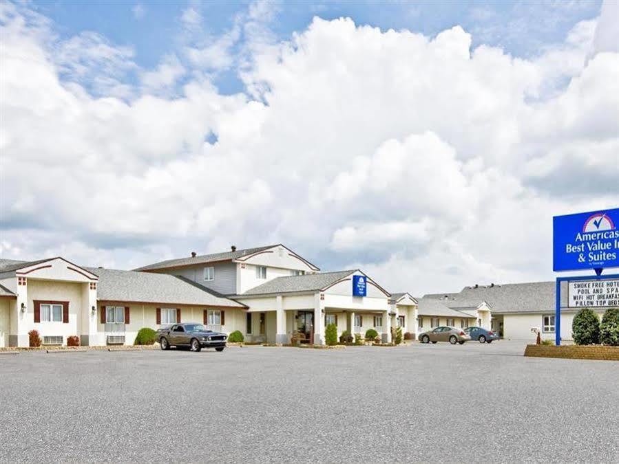 Americas Best Value Inn & Suites Thief River Falls Kültér fotó